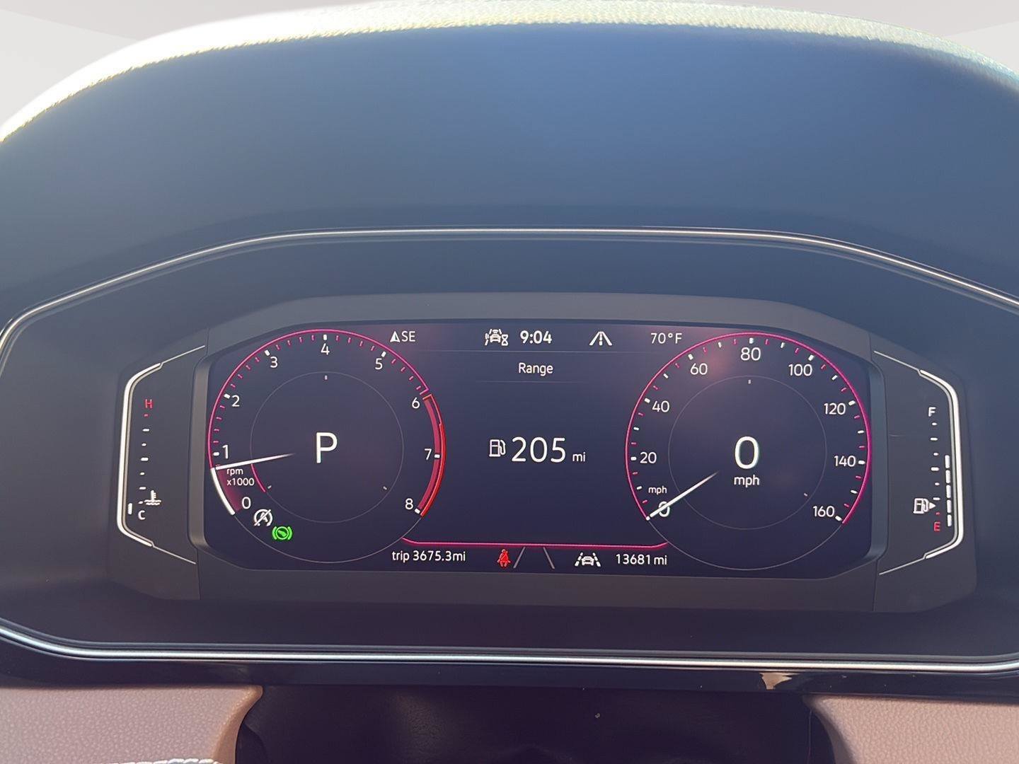Used 2025 Volkswagen Jetta SEL FWD image 2