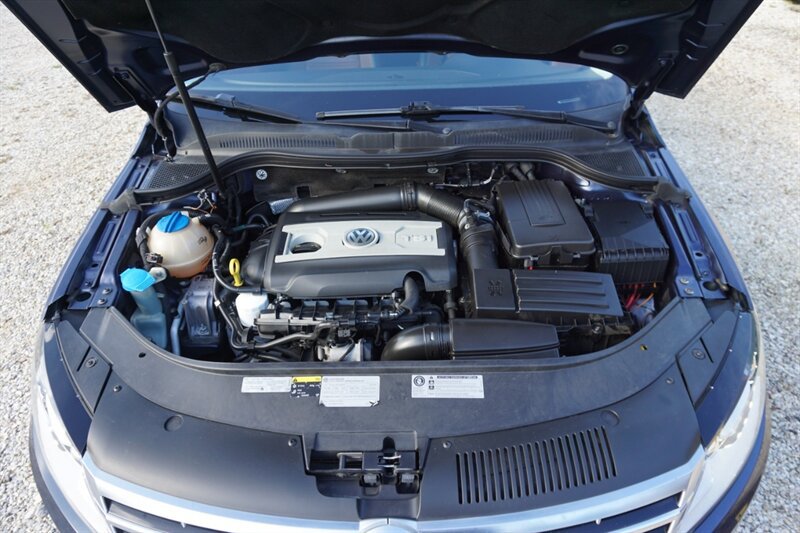 Used 2014 Volkswagen CC Executive FWD image 33