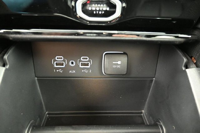 New 2026 Jeep Grand Cherokee Limited w/ Limited Altitude Package AWD/4WD image 35