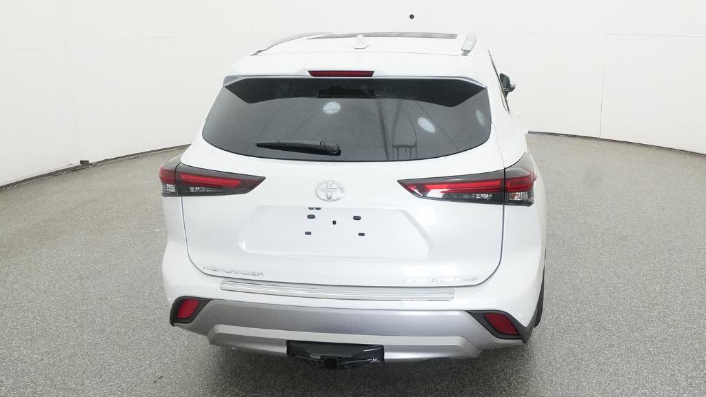 New 2026 Toyota Highlander Platinum AWD/4WD image 5