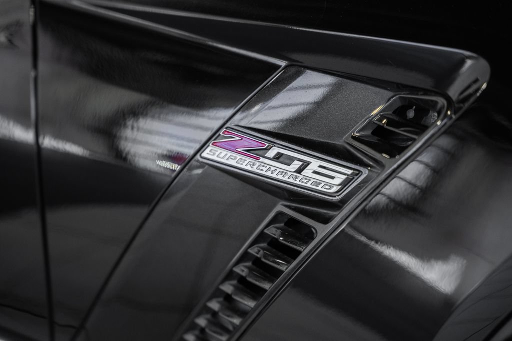Used 2017 Chevrolet Corvette Z06 RWD image 12