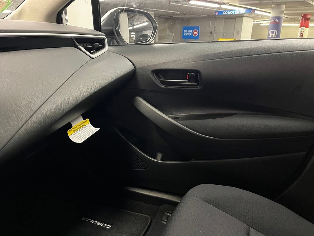 Used 2026 Toyota Corolla LE w/ Carpet Mat Package (TMS) FWD image 27