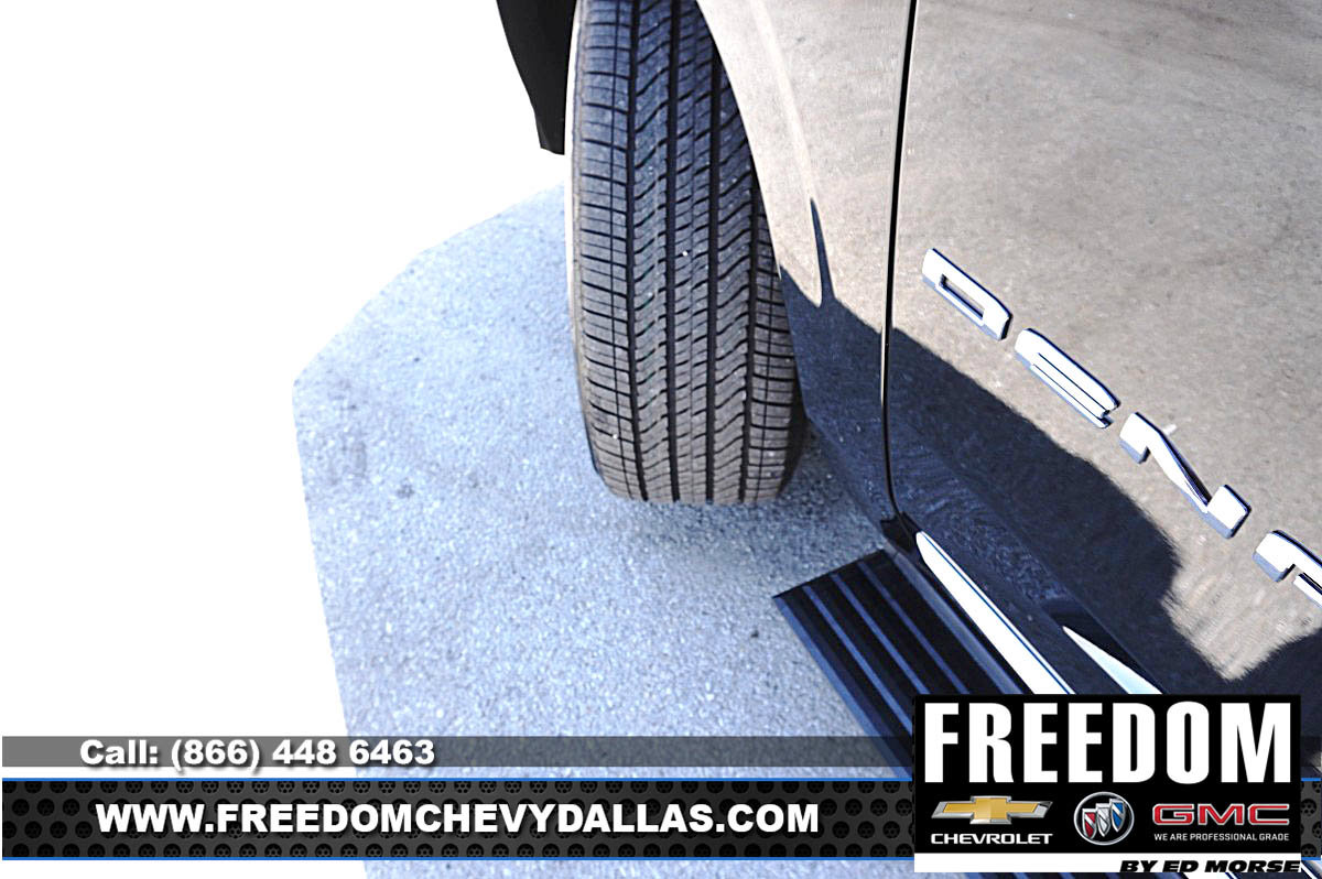 New 2026 GMC Yukon Denali w/ Sun & Power Step Package AWD/4WD image 44
