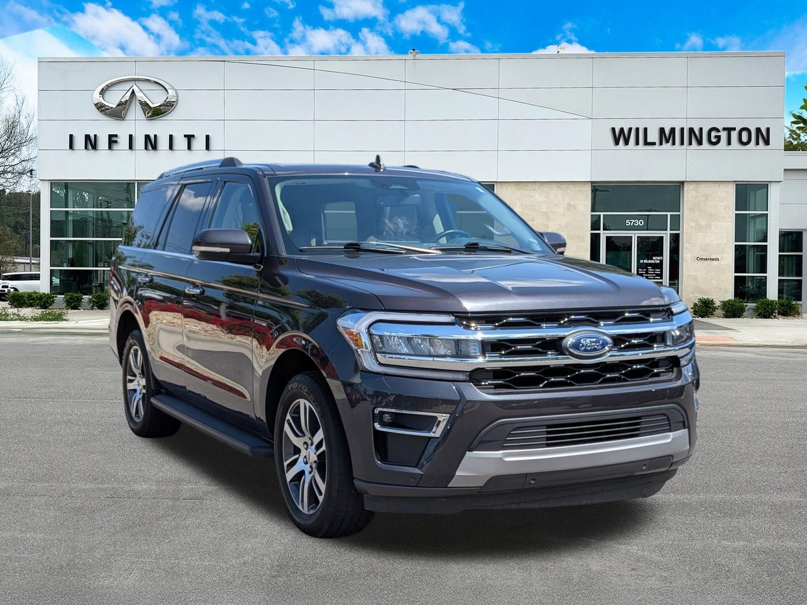 Used 2024 Ford Expedition Limited RWD image 1