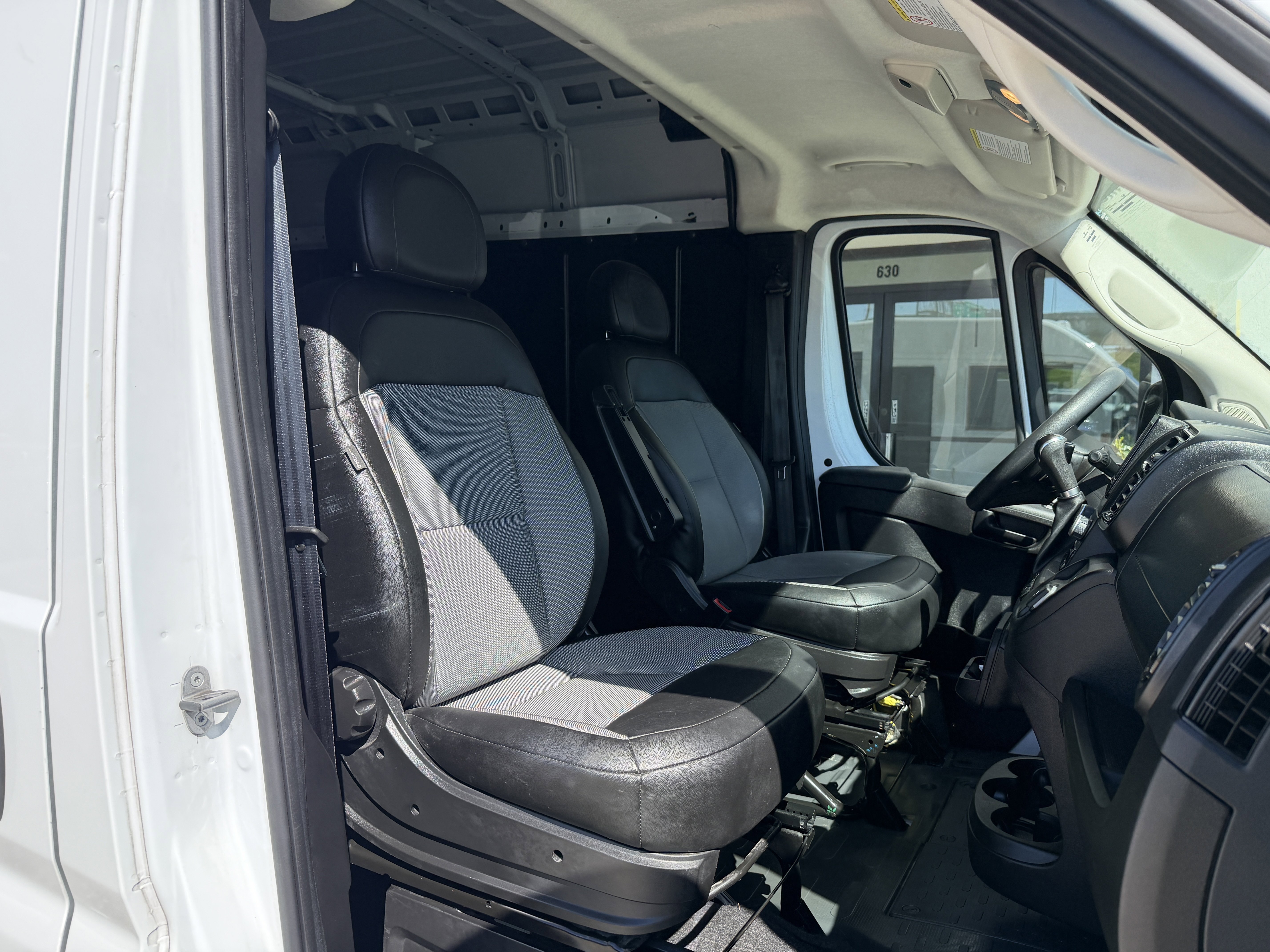 Used 2023 RAM ProMaster 2500 image 19