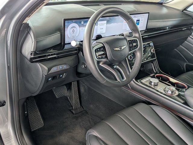 Used 2025 Genesis GV80 2.5T AWD/4WD image 13