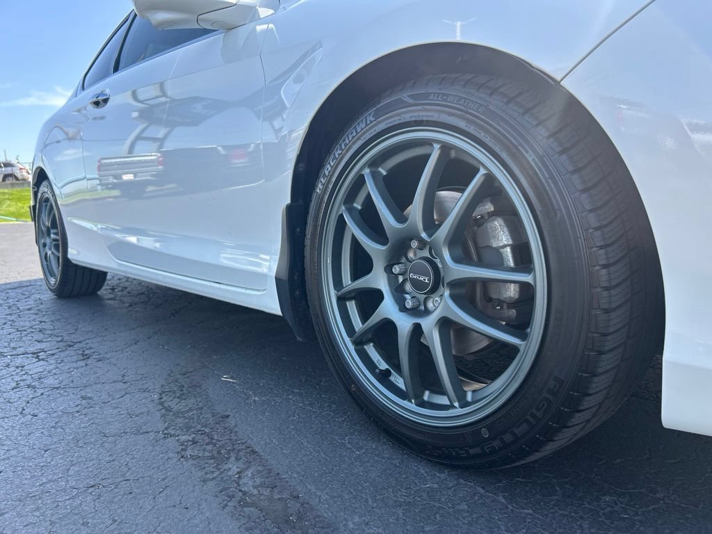 Used 2017 Honda Accord EX-L image 11