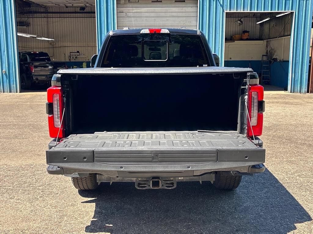 Used 2023 Ford F250 Platinum w/ FX4 Off-Road Package AWD/4WD image 7