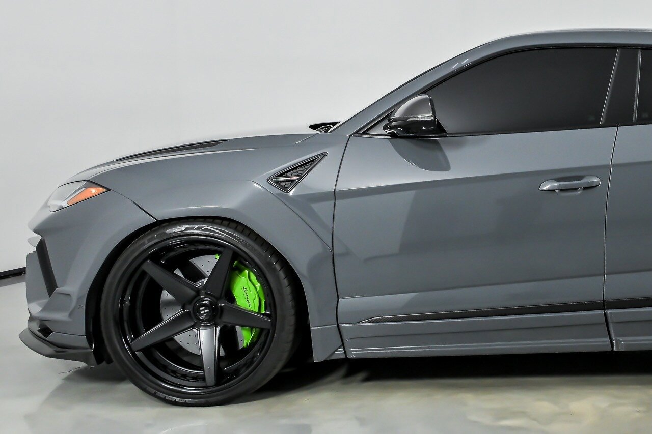Used 2024 Lamborghini Urus Performante AWD/4WD image 7