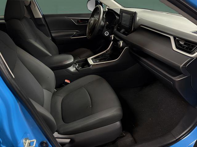 Used 2019 Toyota RAV4 LE w/ All Weather Liner Package AWD/4WD image 15