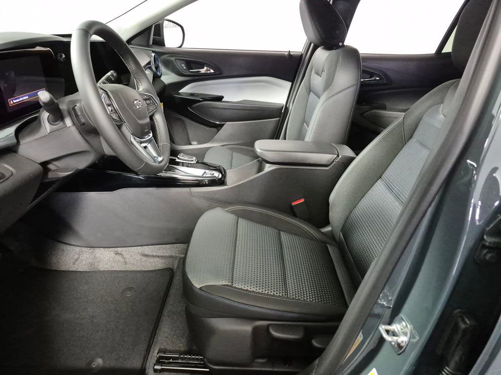 New 2026 Chevrolet Trax LT FWD image 9