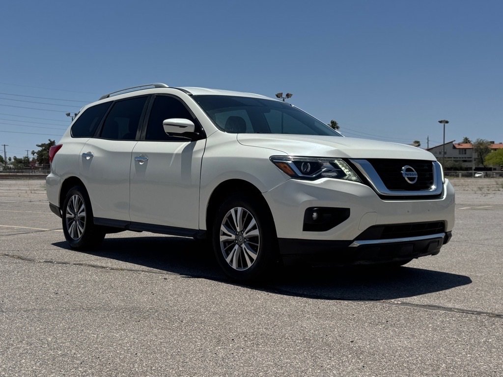 Used 2020 Nissan Pathfinder SL image 2