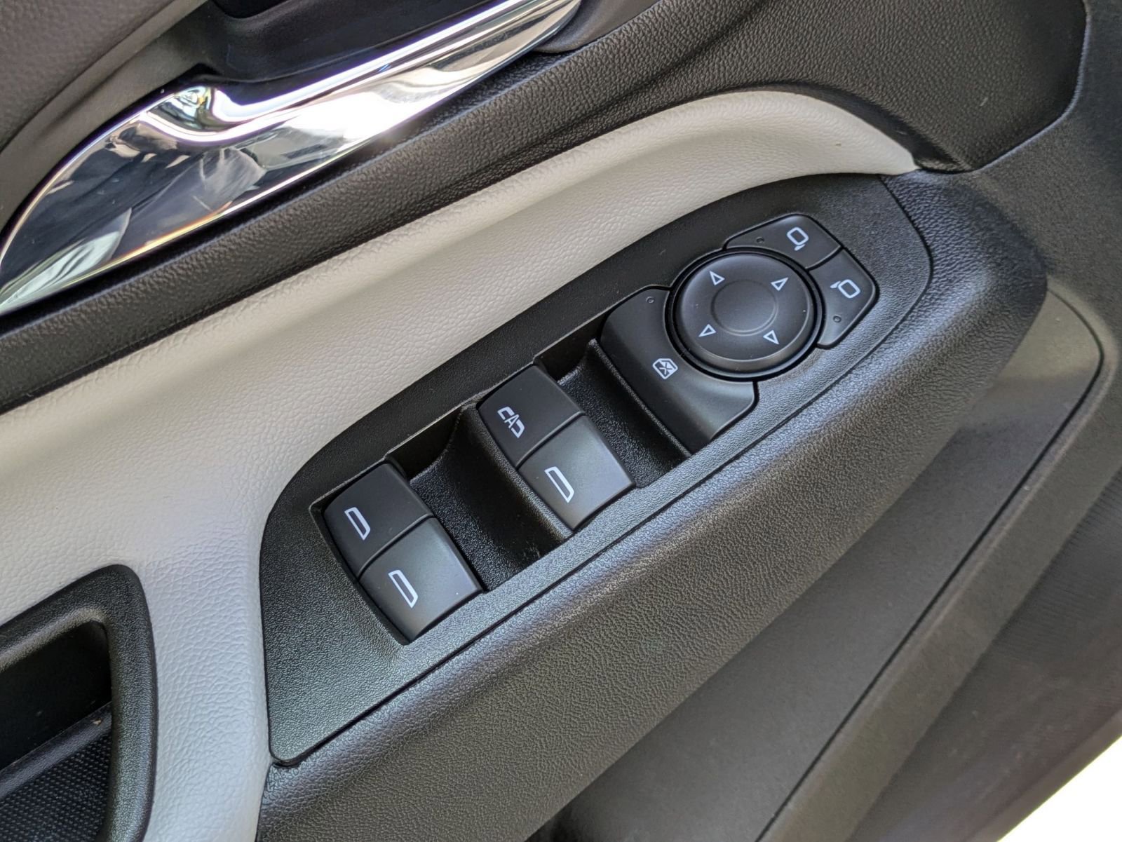 Certified 2023 Chevrolet Equinox LS w/ LS Convenience Package FWD image 11