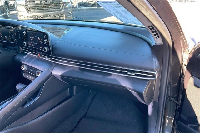 Used 2021 Hyundai Elantra SEL w/ Convenience Package image 16