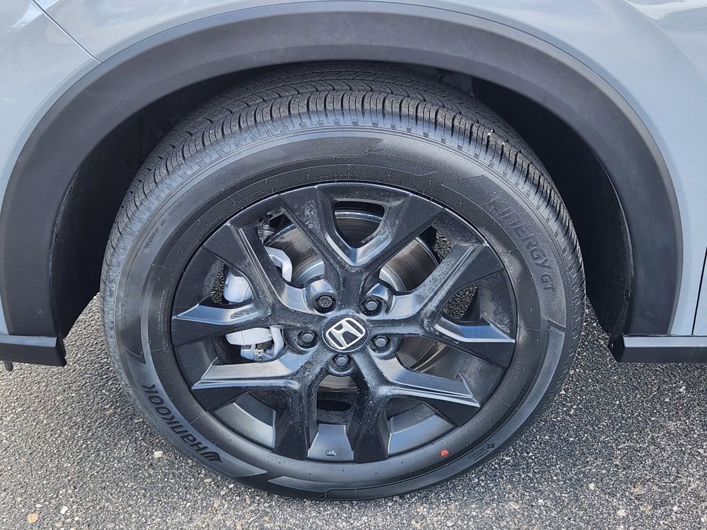 Certified 2025 Honda HR-V Sport image 9