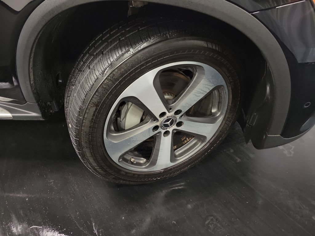 Used 2020 Mercedes-Benz GLC 300 4MATIC image 11