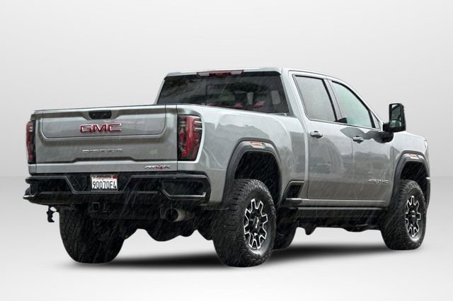 Used 2025 GMC Sierra 2500 AT4X image 5