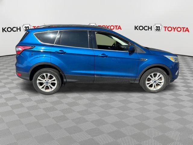 Used 2017 Ford Escape SE w/ Equipment Group 201A image 9