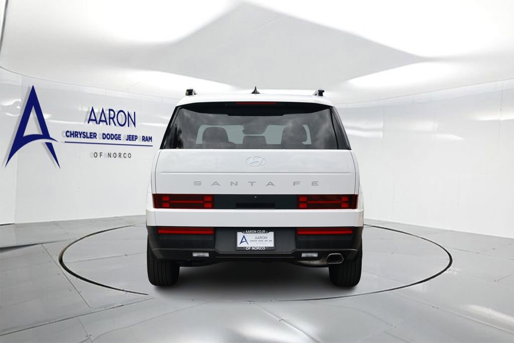 Used 2026 Hyundai Santa Fe SEL FWD image 3