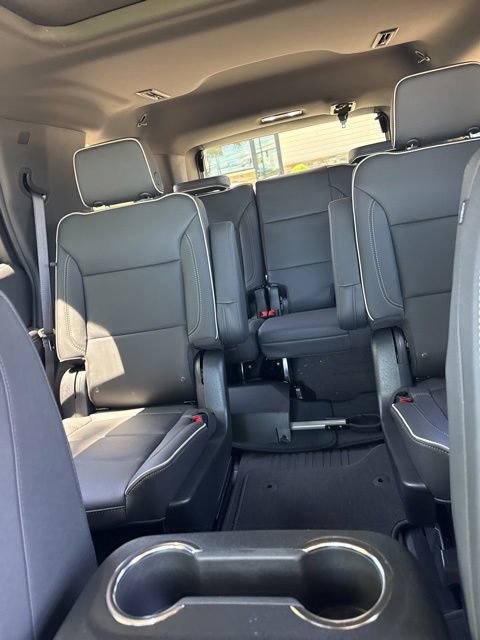 Used 2025 GMC Yukon Elevation AWD/4WD image 15