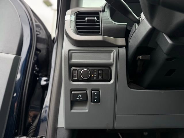 Used 2025 Ford F150 Lightning XLT AWD/4WD image 16
