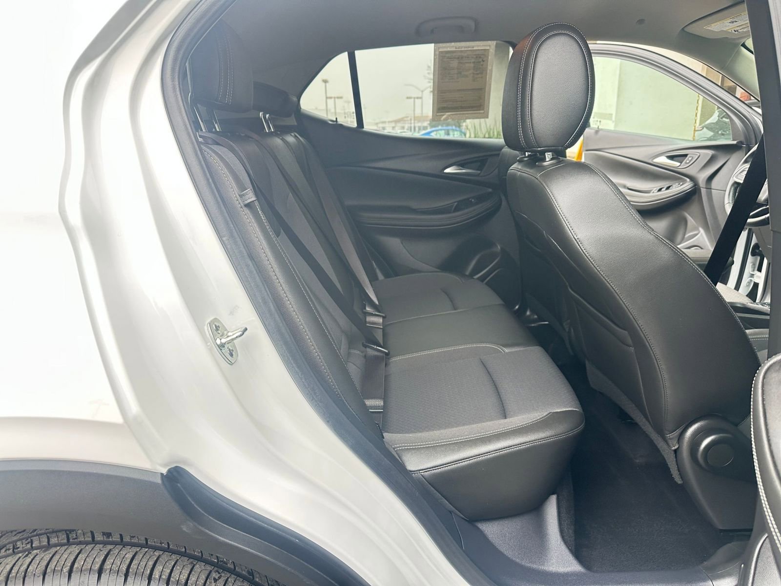 Used 2025 Buick Encore GX Preferred image 25