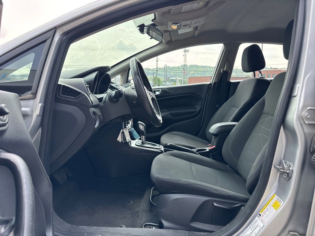 Used 2016 Ford Fiesta SE image 7