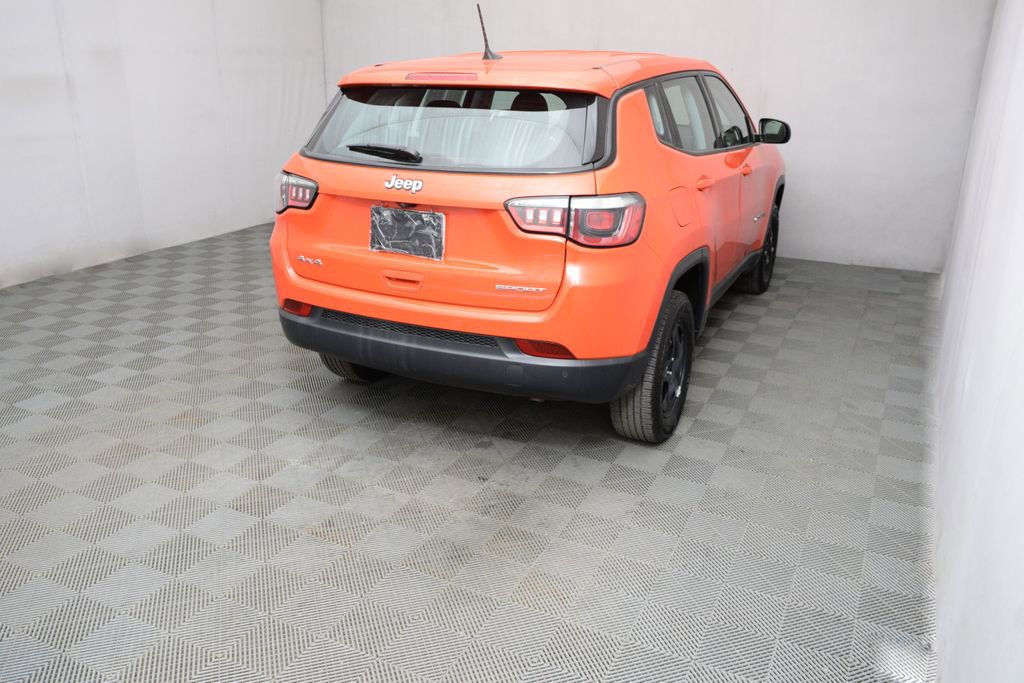 Used 2018 Jeep Compass Sport w/ Tech Group AWD/4WD image 5