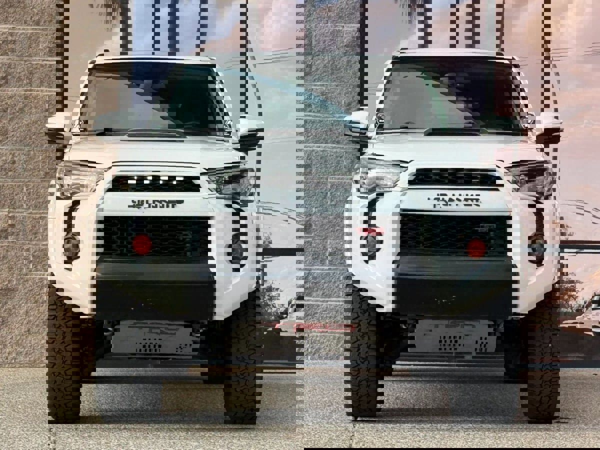 Used 2018 Toyota 4Runner TRD Off-Road Premium AWD/4WD image 19