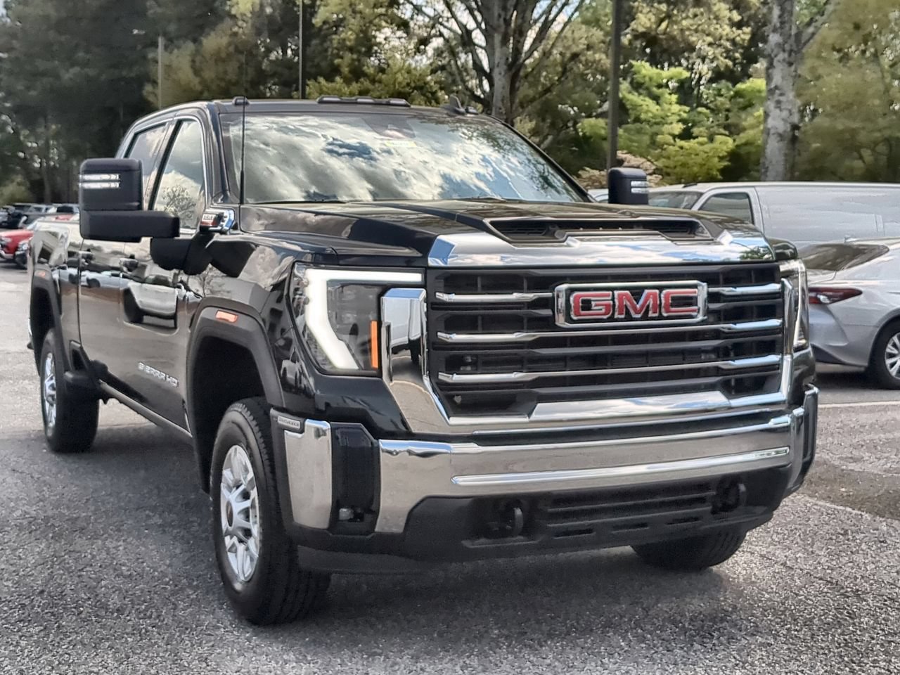 New 2026 GMC Sierra 2500 SLE w/ SLE Value Package; AWD/4WD image 2