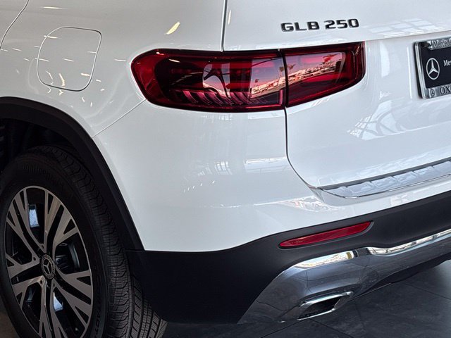 New 2026 Mercedes-Benz GLB 250 4MATIC image 6