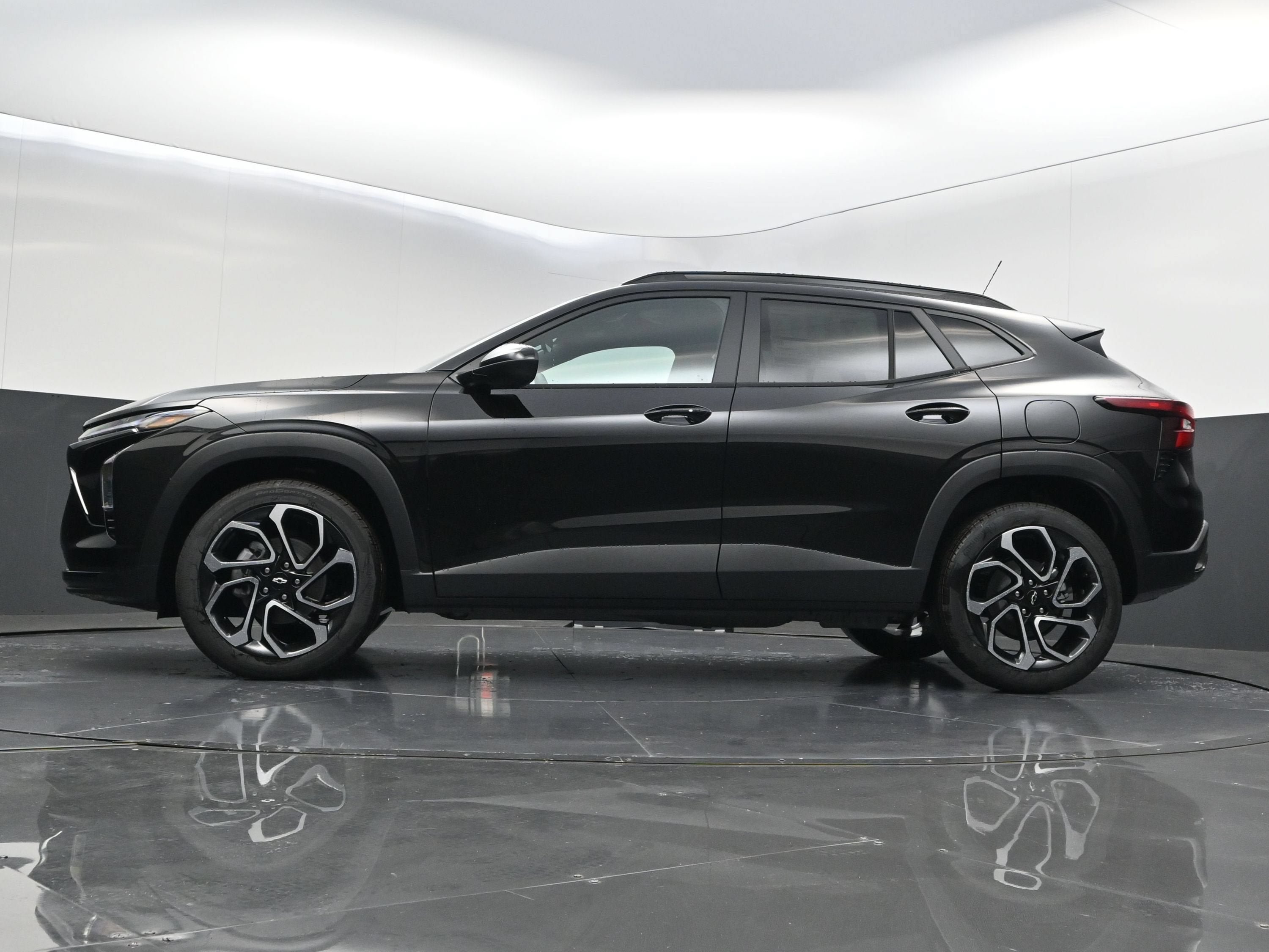 New 2026 Chevrolet Trax RS w/ Sunroof Package FWD image 41