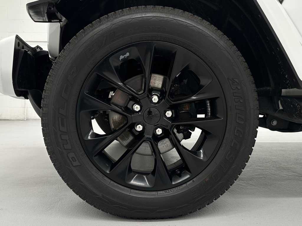 Used 2021 Jeep Wrangler Unlimited Sahara image 9