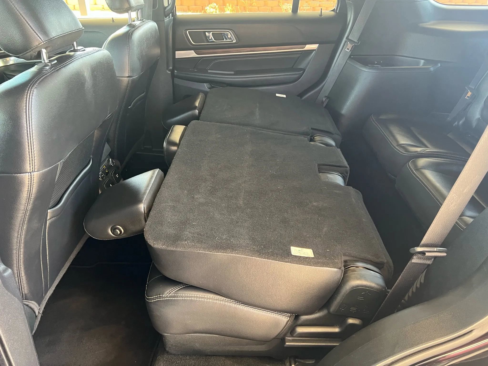 Used 2019 Ford Explorer Limited image 33