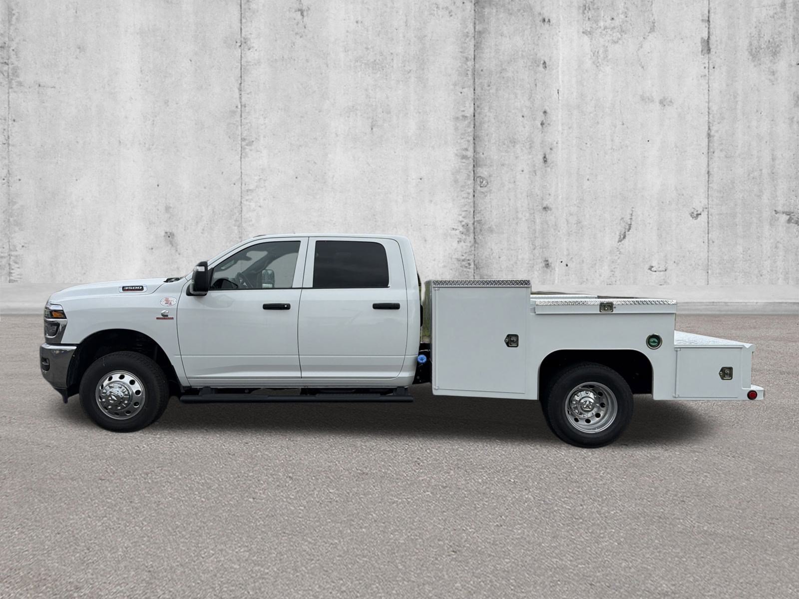 New 2026 RAM 3500 Tradesman w/ Chrome Appearance Group