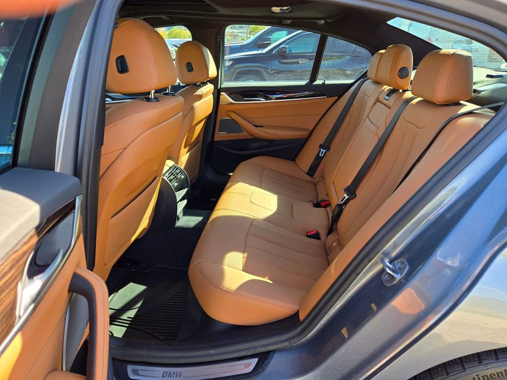 Used 2023 BMW 530i xDrive w/ Premium Package image 26