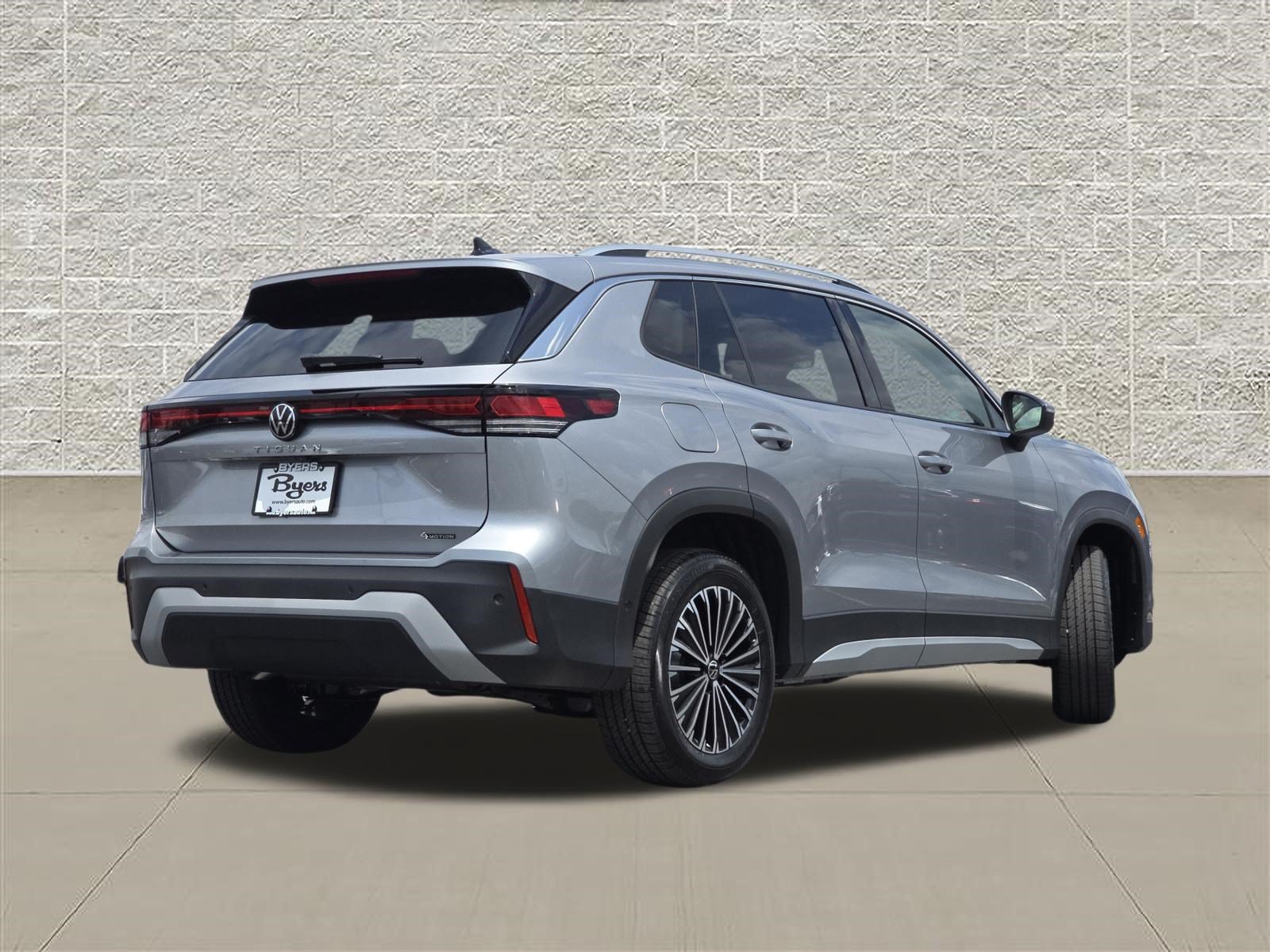 New 2026 Volkswagen Tiguan S AWD/4WD image 7