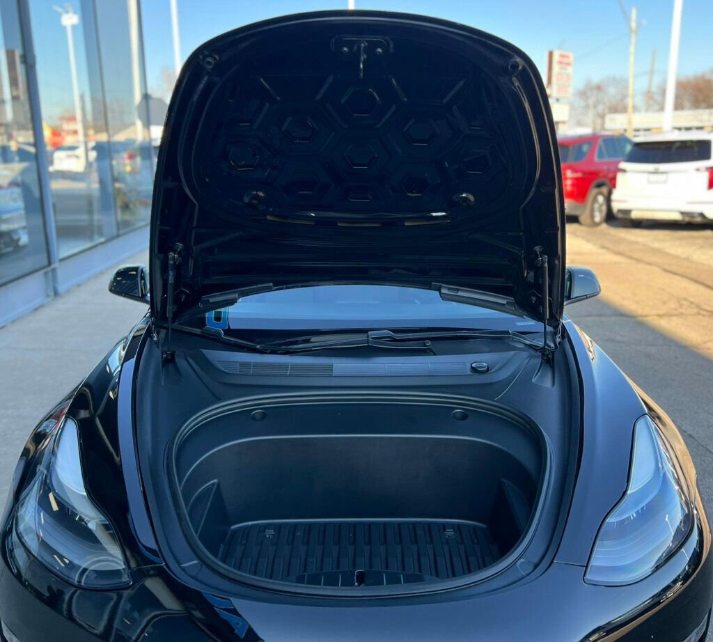 Used 2021 Tesla Model 3 Standard Range Plus image 11