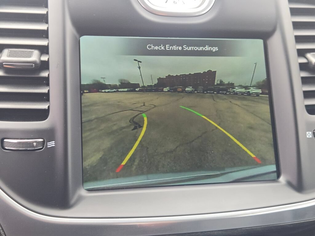 Used 2021 Chrysler 300 Touring w/ Chrome Appearance Package RWD image 24