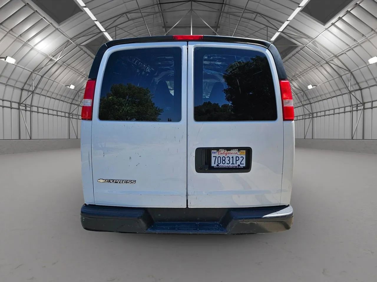 Used 2018 Chevrolet Express 2500 Extended image 8