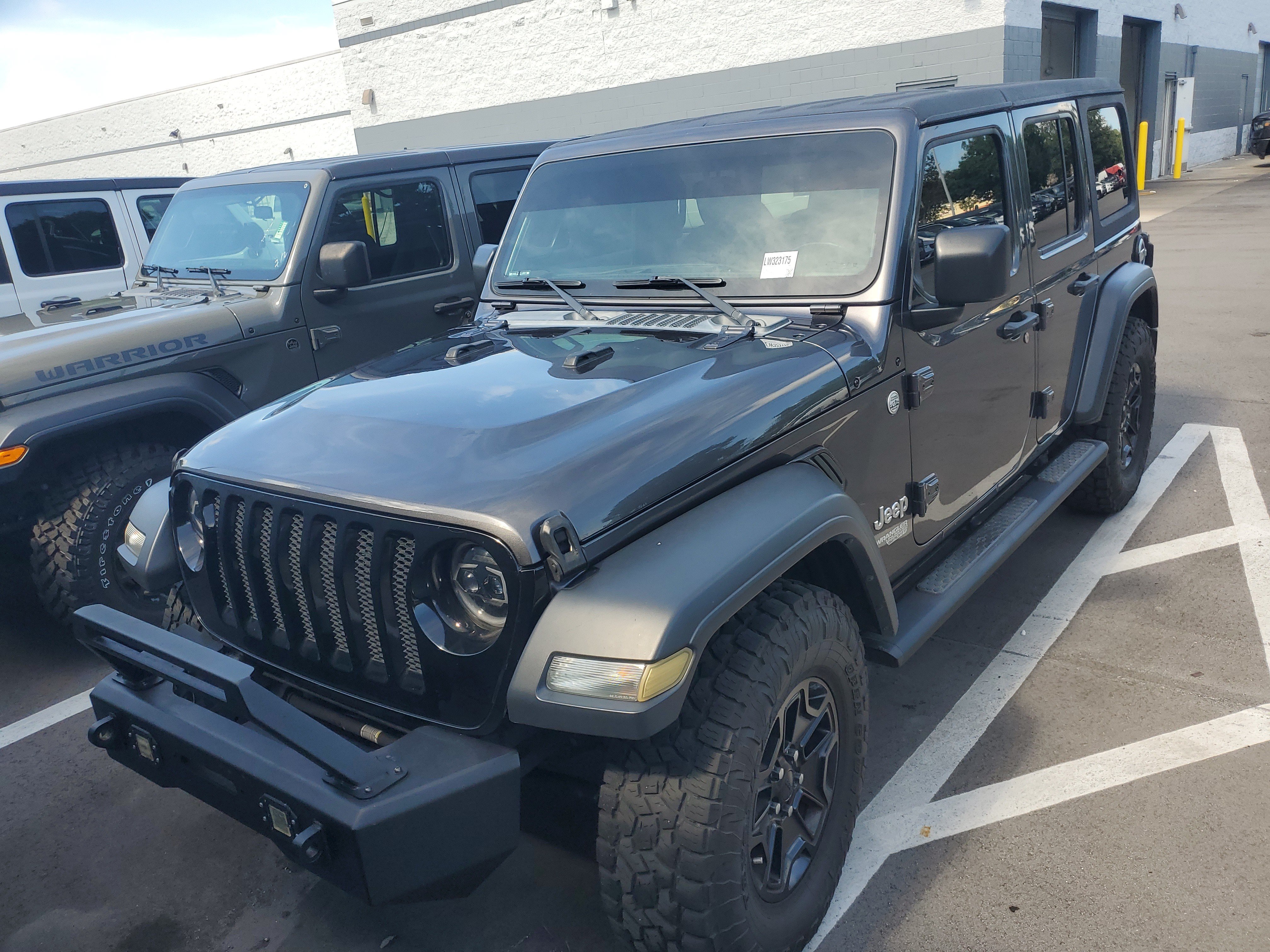 Used 2020 Jeep Wrangler Unlimited Sport S AWD/4WD image 3