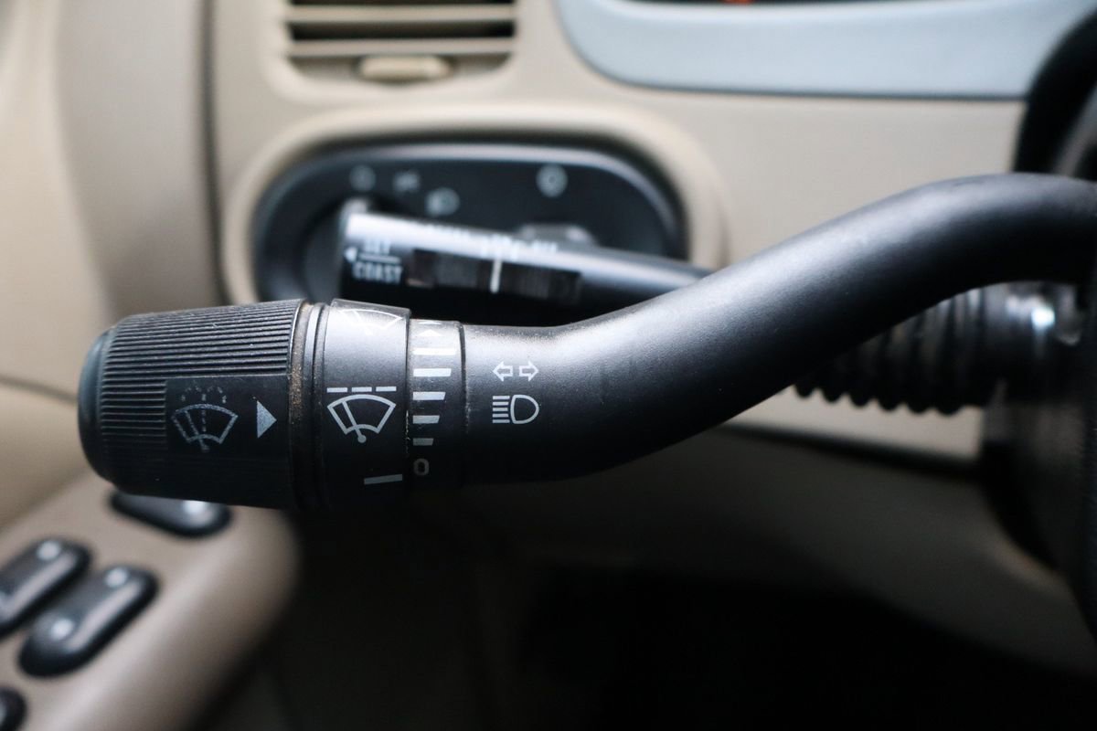 Used 2004 Ford Explorer Sport Trac XLS image 29