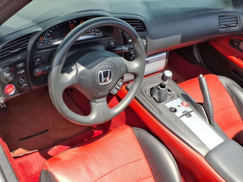 Used 2004 Honda S2000 image 16