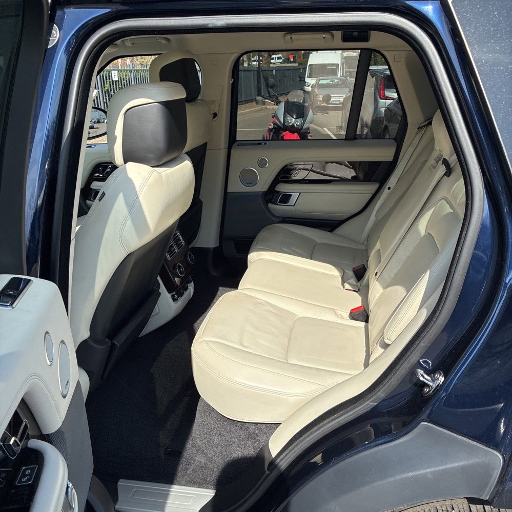 Used 2020 Land Rover Range Rover HSE AWD/4WD image 9