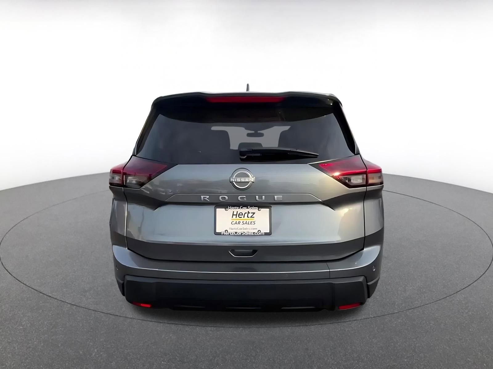 Used 2025 Nissan Rogue SV image 12
