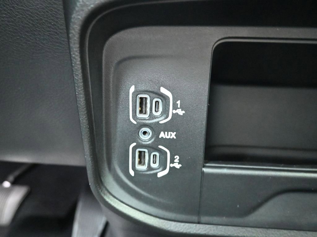 Used 2024 RAM 2500 Laramie image 30