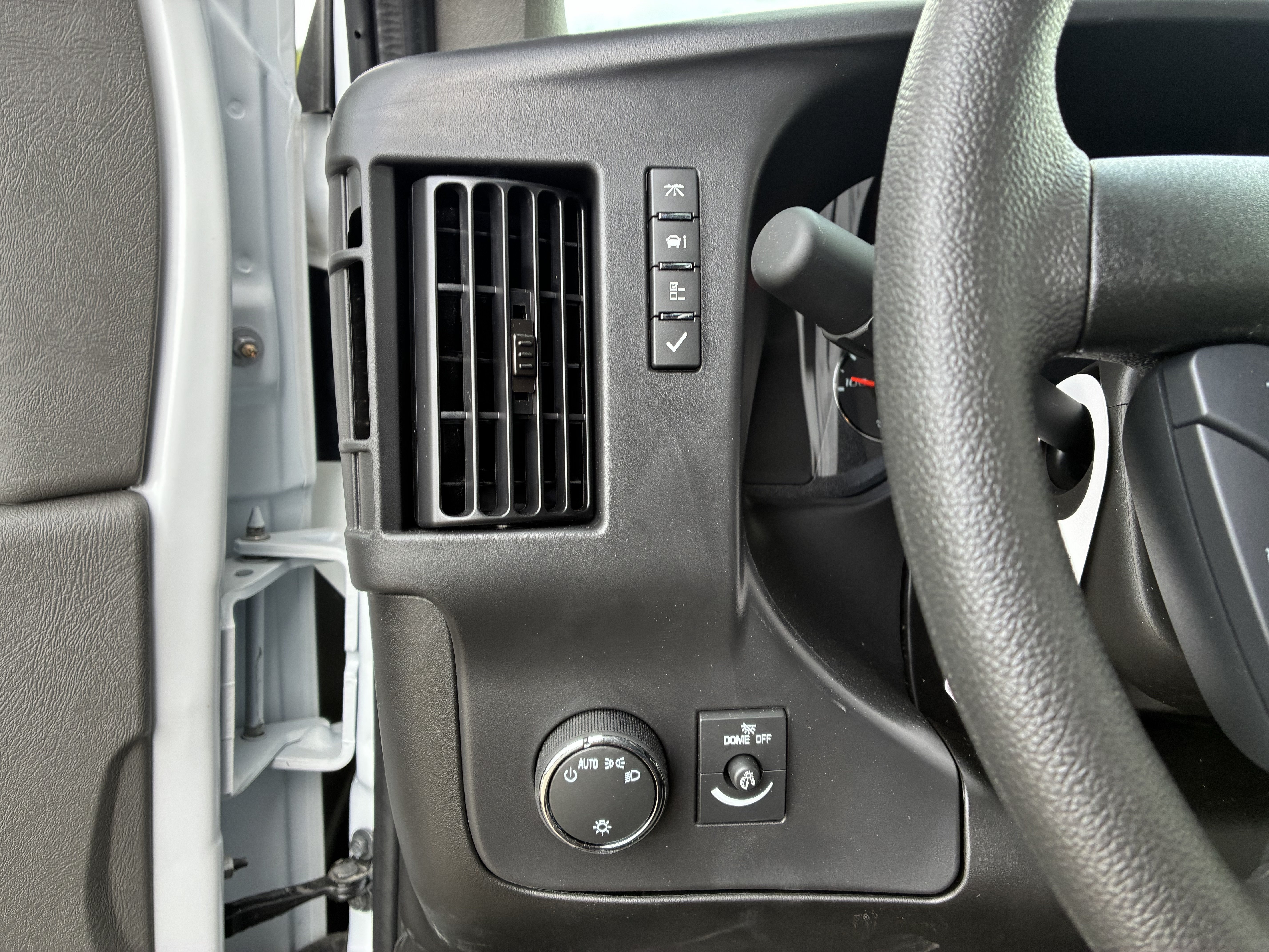 New 2026 Chevrolet Express 2500 Extended w/ Driver Convenience Package RWD image 31