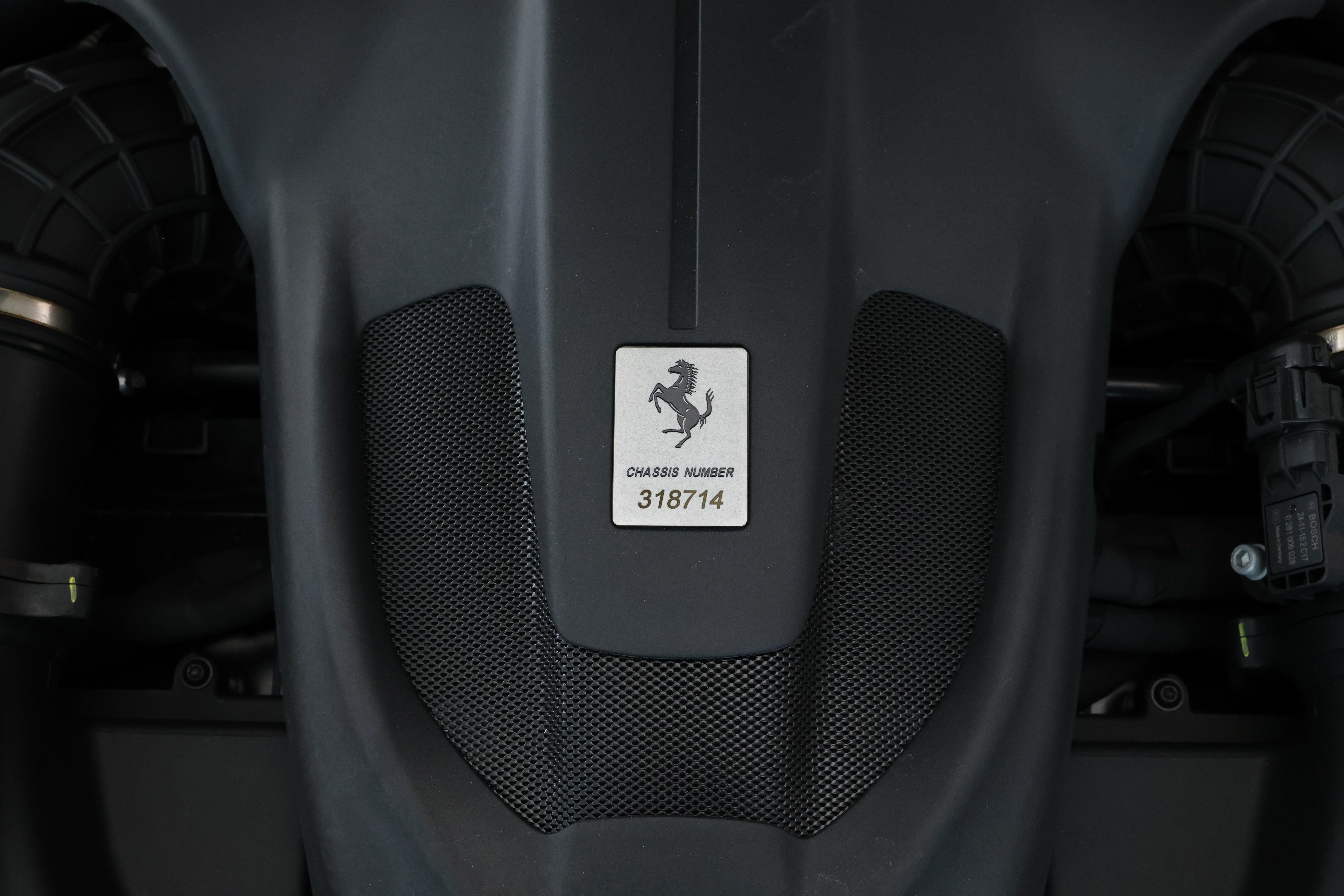 Used 2025 Ferrari Roma Spider RWD image 38