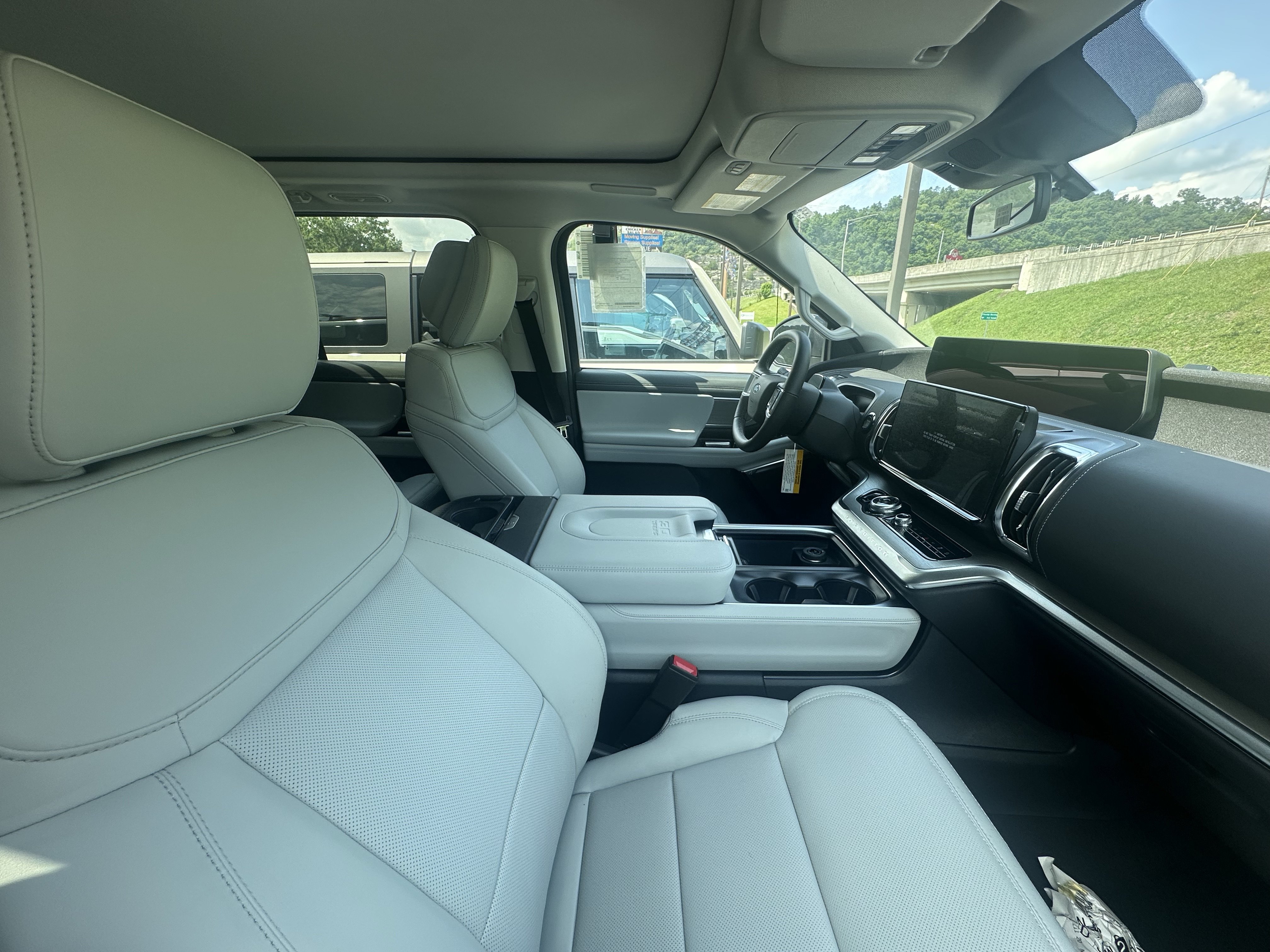 New 2027 Ford Expedition Max Platinum AWD/4WD image 16