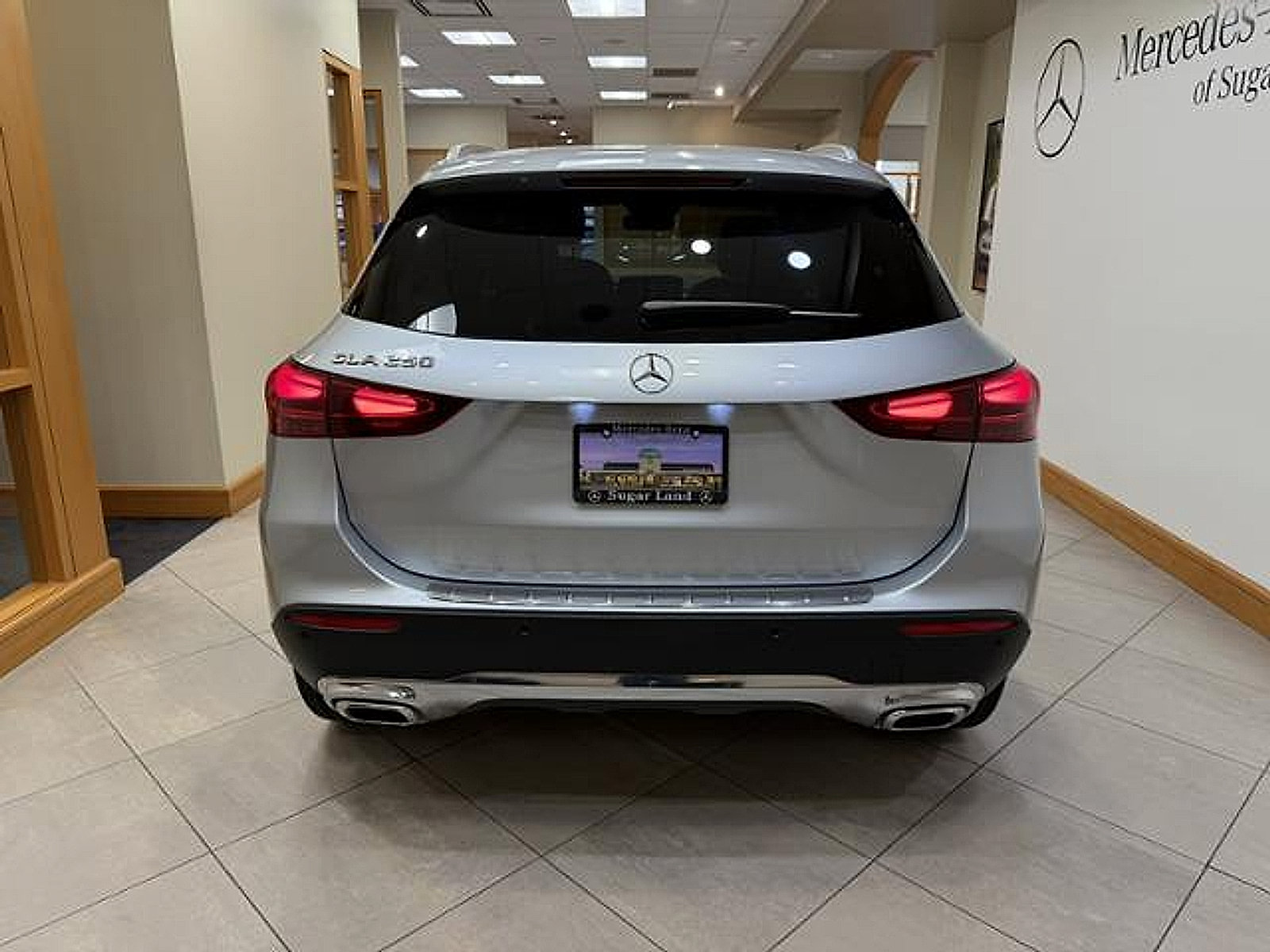 Used 2025 Mercedes-Benz GLA 250 image 18